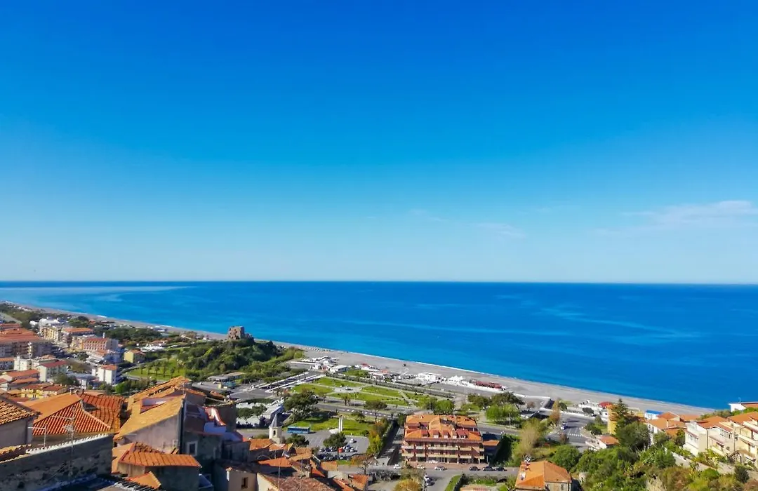 B&B Collemare-1